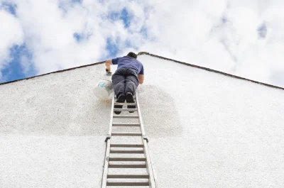 Peinture extérieure à Escorpain — façades et ravalement